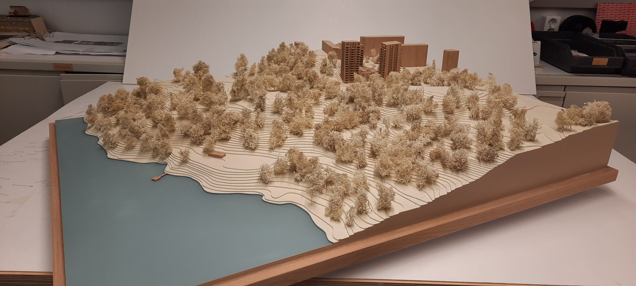 Fysisk modell av Vårfrugillet, Nyréns modellverkstad