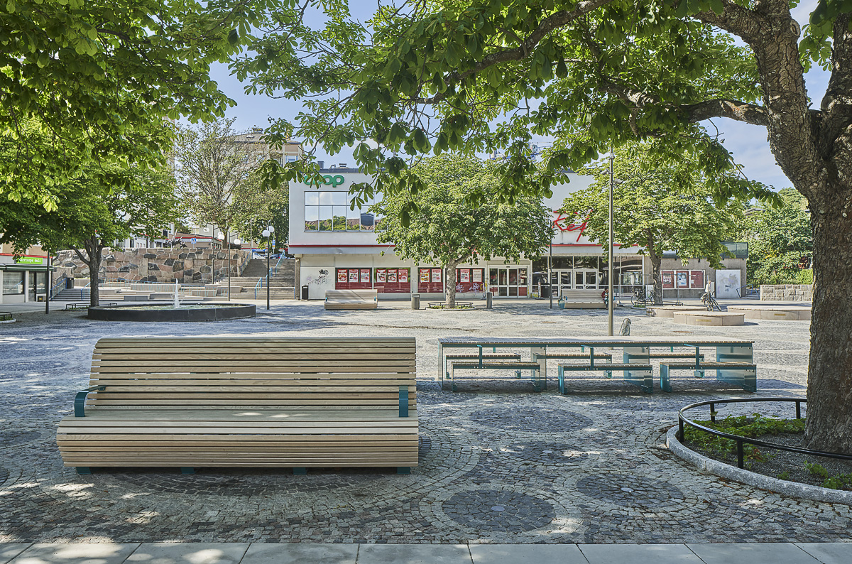 Kärrtorp Centrum, långbord foto