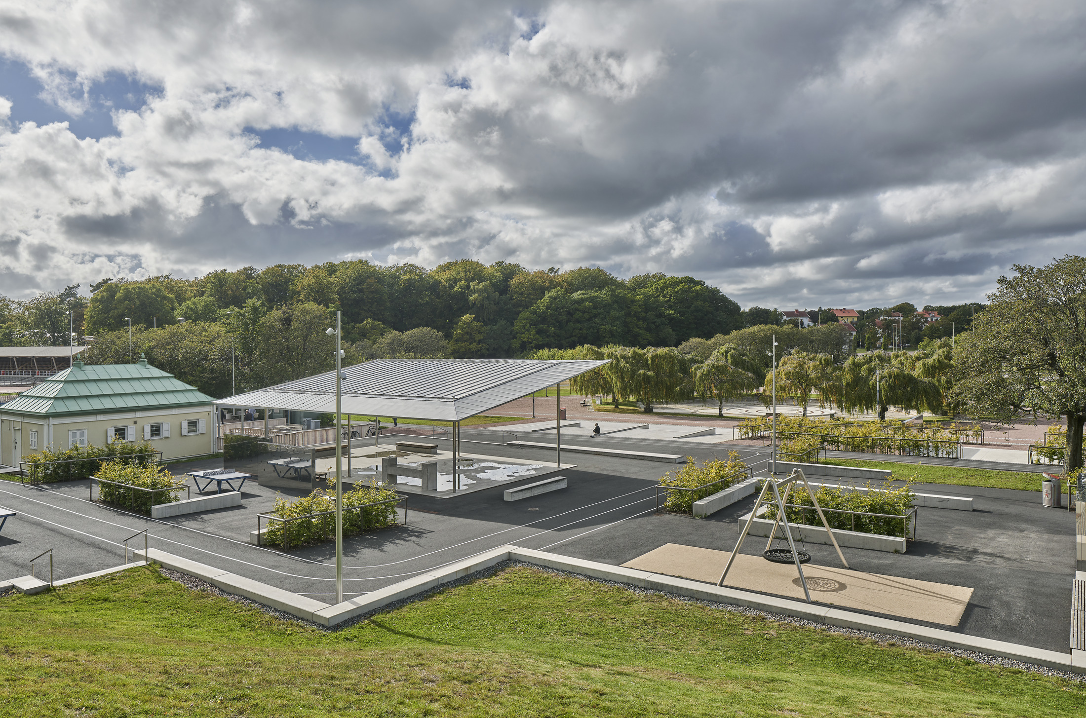 Slottsskogsvallens entrépark i Göteborg, Nyréns Arkitektkontor, foto Åke E:son Lindman.