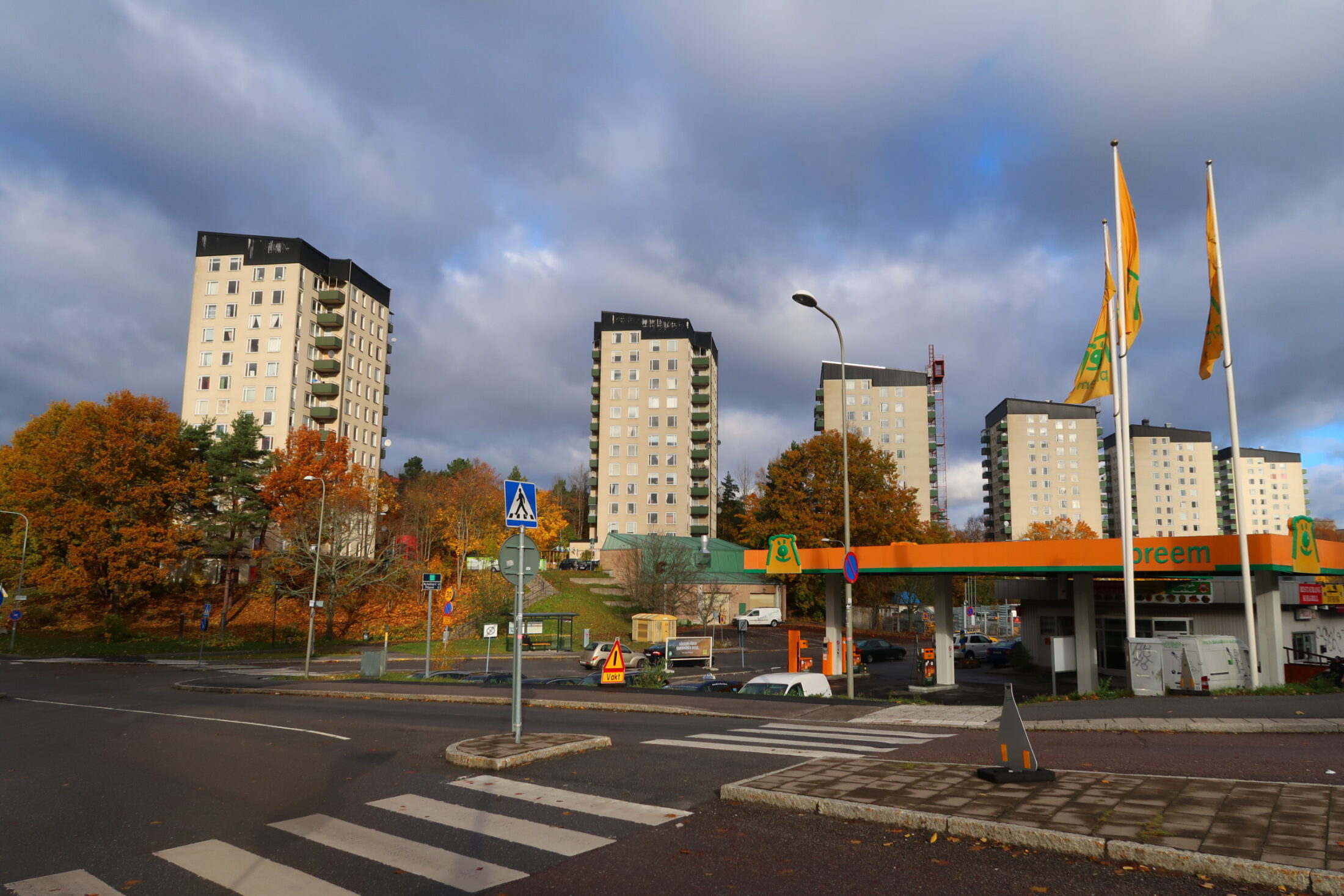 Kulturmiljöanalys Hagsätra och Rågsved. När alla höga hus står vända åt samma håll skapas en skulptural effekt.