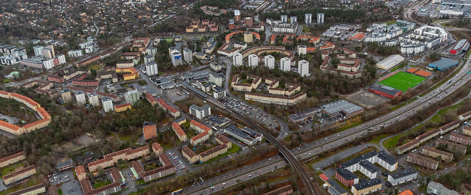 Fruängen stråkanalys. Nyréns landskapsarkitekter. Flygfoto över Fruängen, Stockholm stad