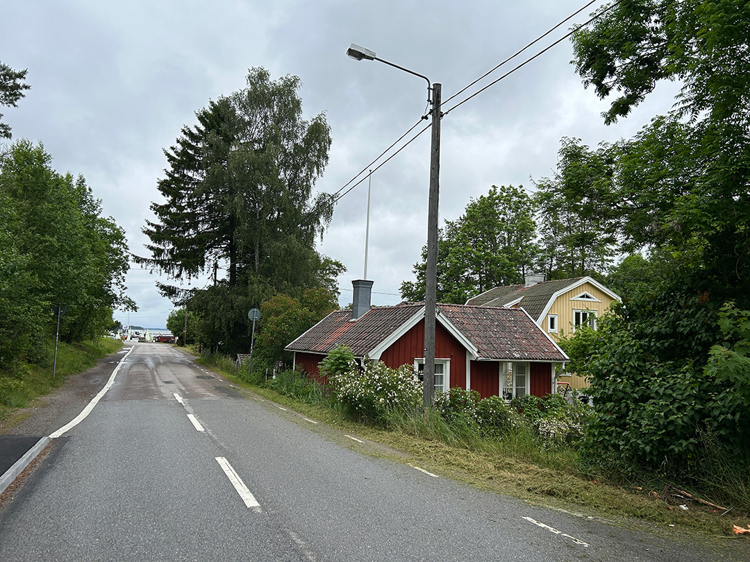 Grisslehamn, Bebyggelse i dalgång, ångbåtssbryggan i fonden