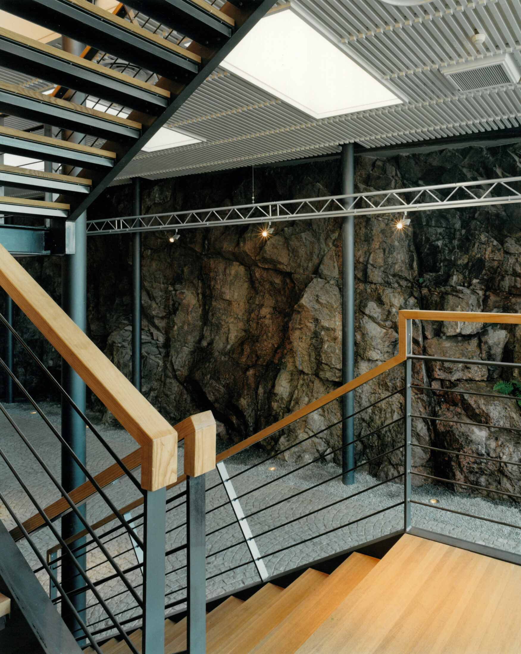 Ångmaskinverkstad/Äventyrskontoret, Finnboda Varv. Nyréns arkitekter, 2001