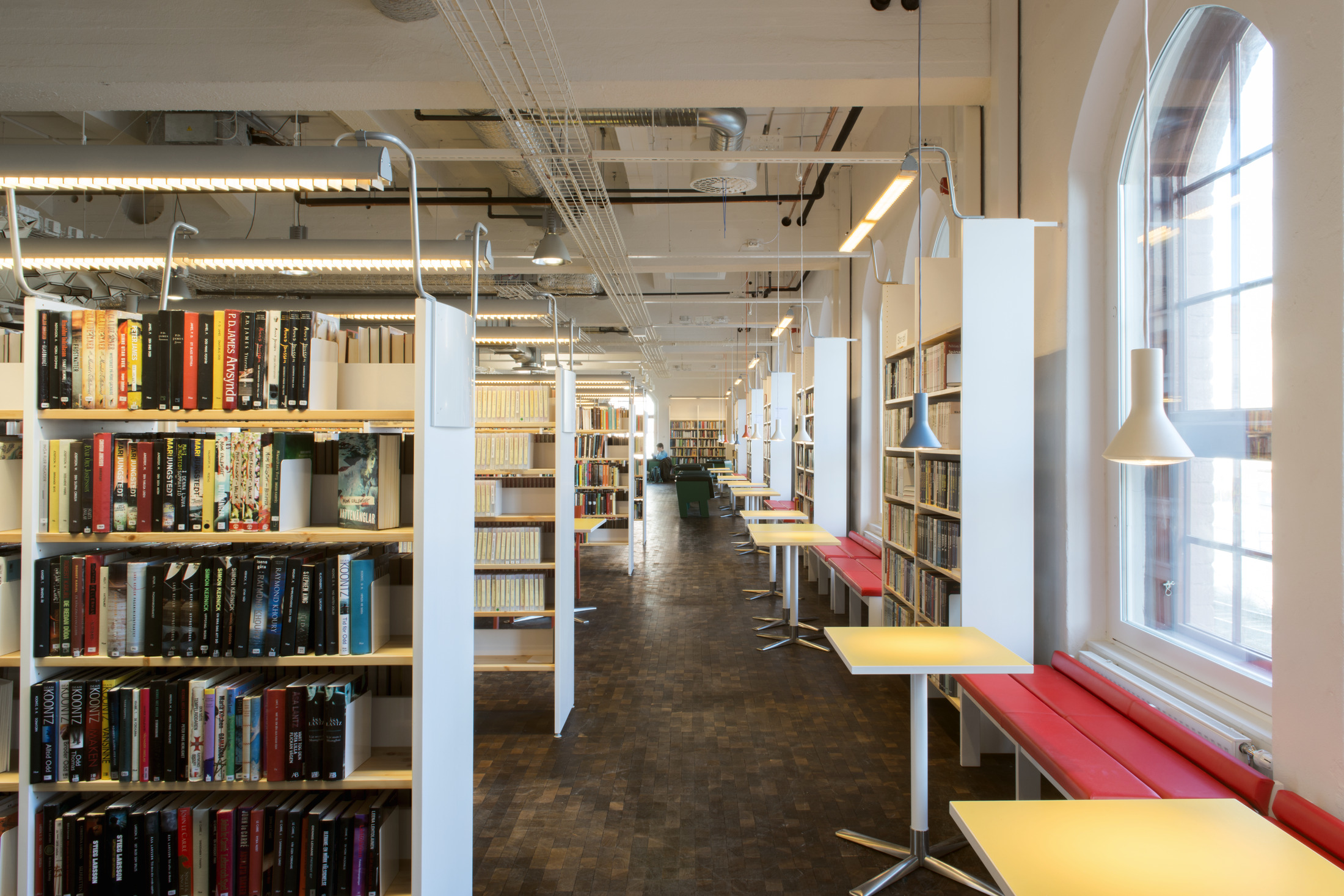 Signalbibliotek, Sundbyberg. Nyréns inredningsarkitekter, 2013