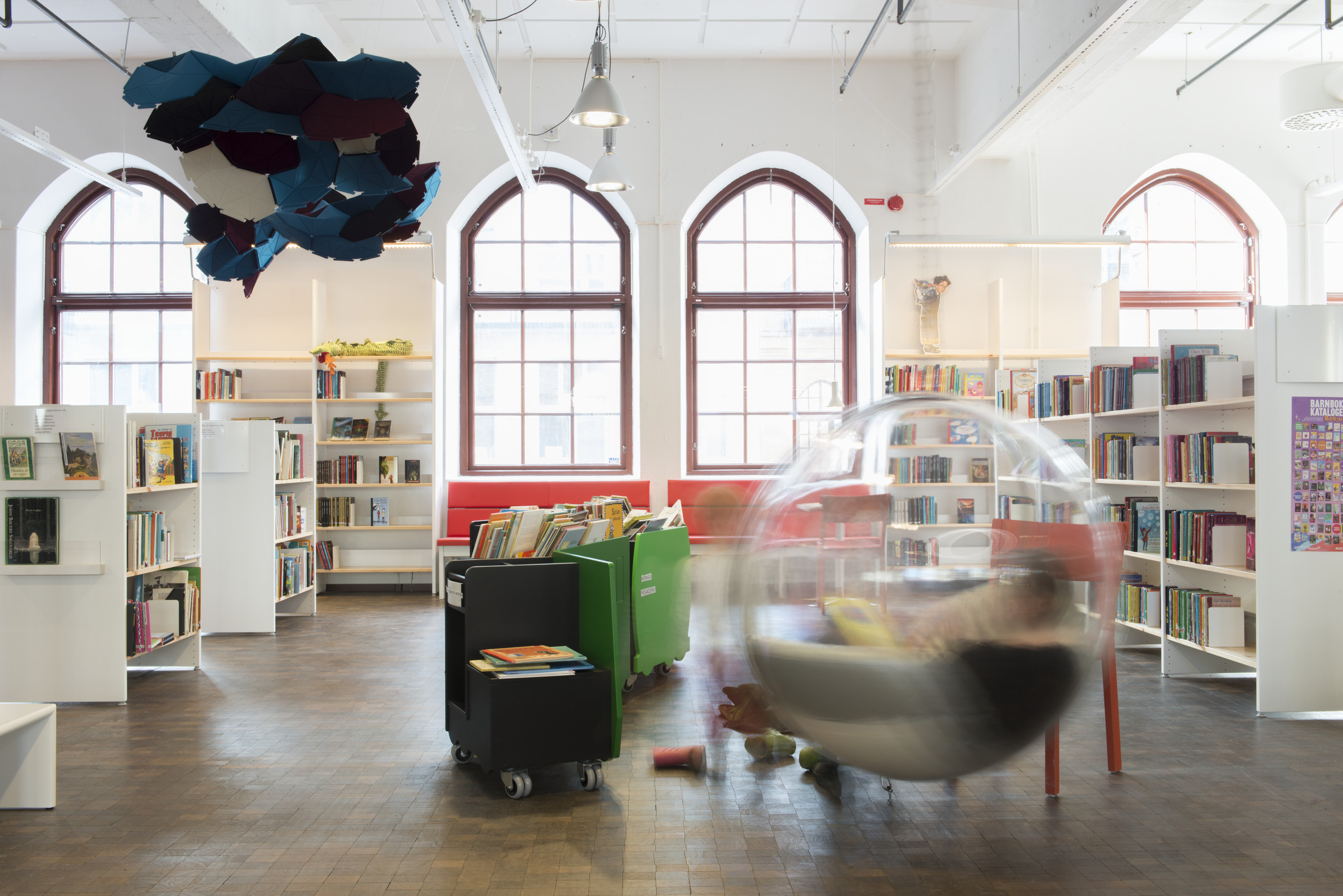 Signalbibliotek, Sundbyberg. Nyréns inredningsarkitekter, 2013